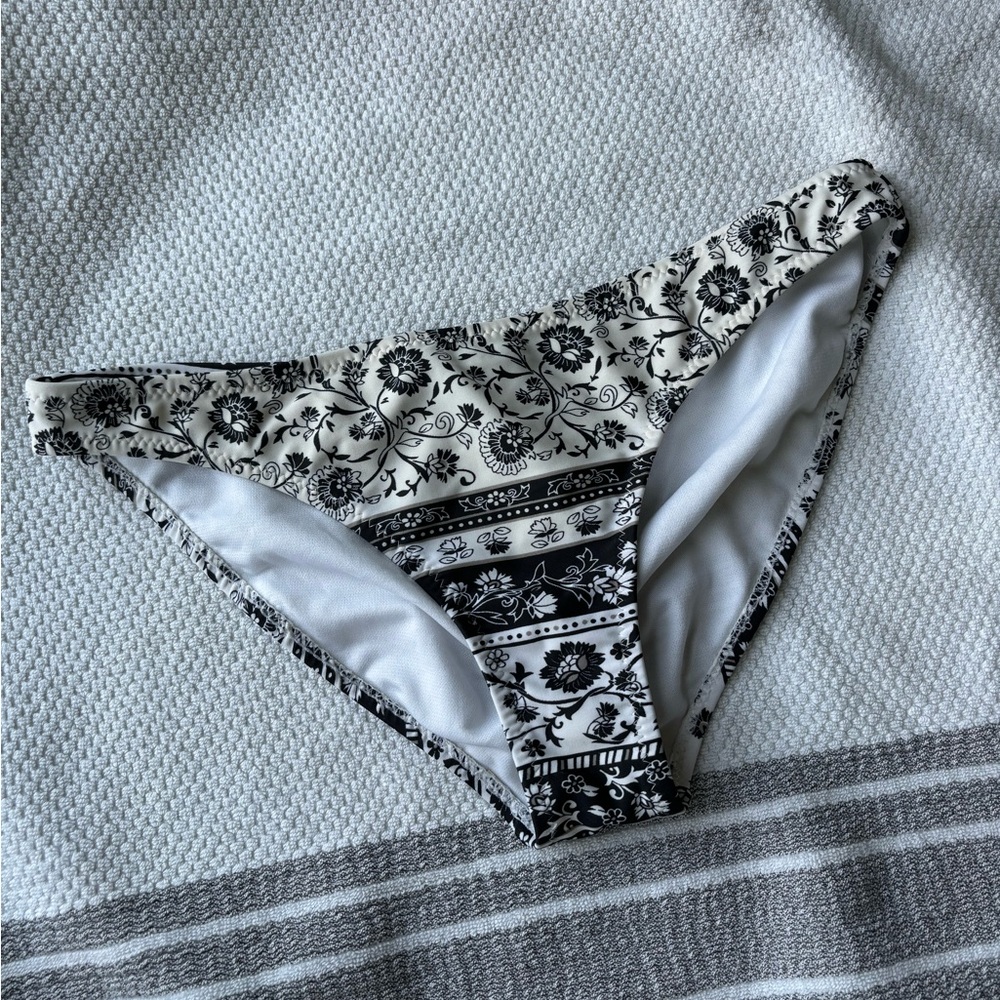 Black and White Floral Bottoms